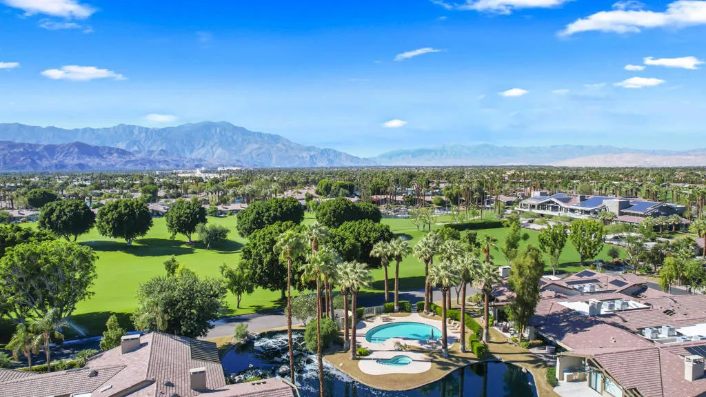 194 Green Mountain Drive, Palm Desert, California 92211 home-pic-37